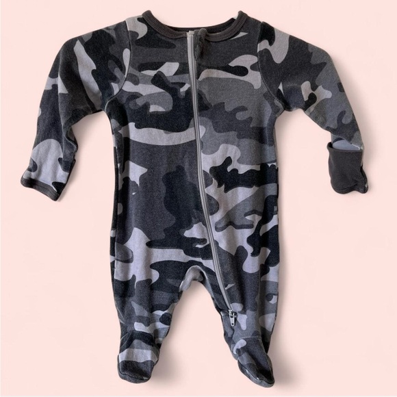 Newborn Wonder Nation Footie - Picture 1 of 8